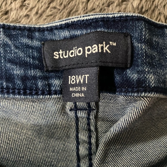 Tall, straight leg, crop length jeans from QVC Studio Park x Courtney Khondabi - Picture 4 of 6